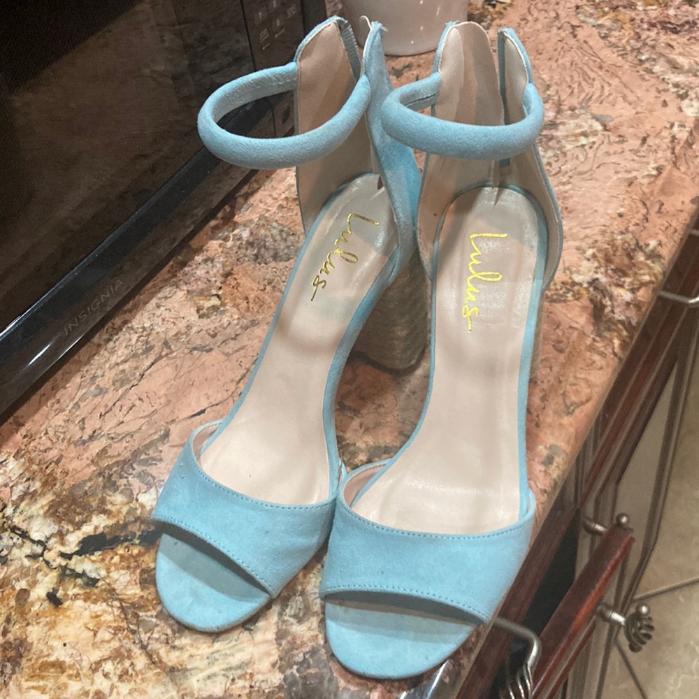 Light blue Lulus heels. Size 8.5